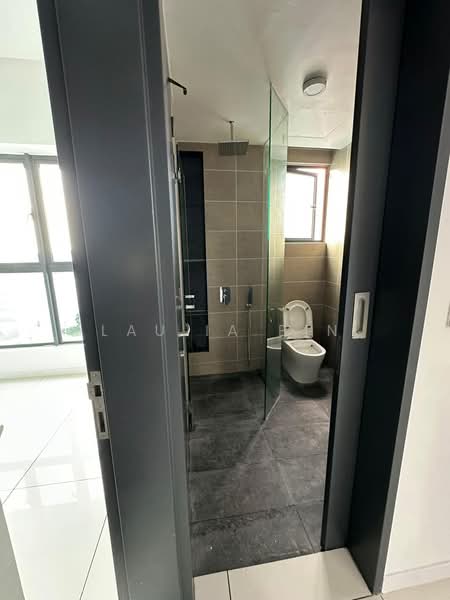 Kondominium untuk Disewa di The Valley Residences @ SkySierra - Lau Ia Ein - Bathroom - PropertyGuru.com.my