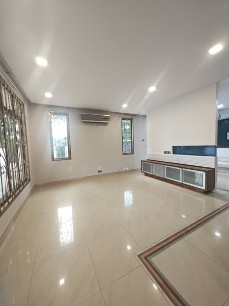 Cluster House for Sale in Taman Adda Heights (Tebrau) - Kok Hui - Living Room - PropertyGuru.com.my