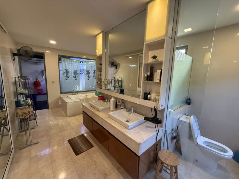 Semi-Detached House for Sale in Taman Seri Bukit Segambut (Batu) - Edmond Loke - Bathroom - PropertyGuru.com.my