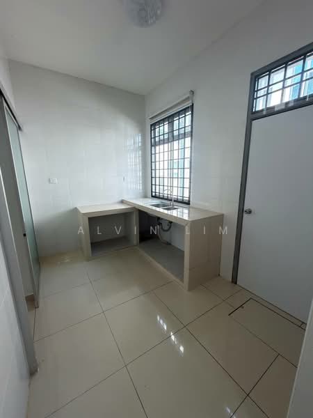 Terraced House for Rent in Taman Pulai Jaya (Kulai) - Alvin Lim - Kitchen - PropertyGuru.com.my