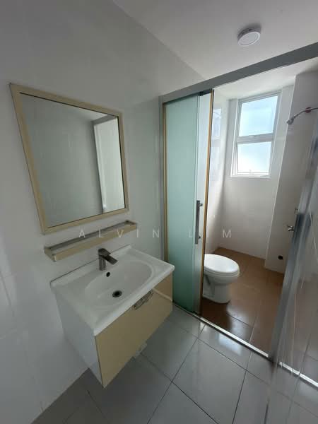Terraced House for Rent in Taman Pulai Jaya (Kulai) - Alvin Lim - Bathroom - PropertyGuru.com.my