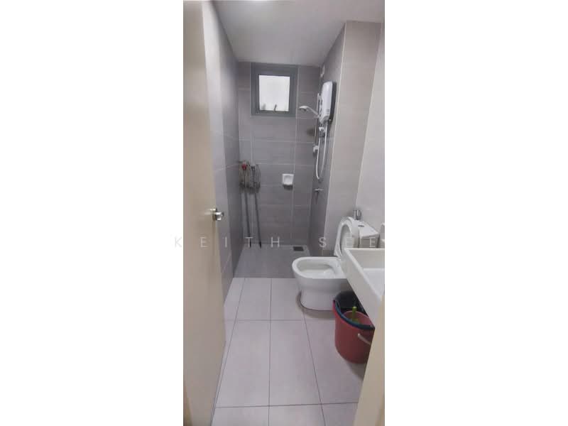 Servis Apartment untuk Dijual di Gravit8, Klang - Keith See - Bathroom - PropertyGuru.com.my