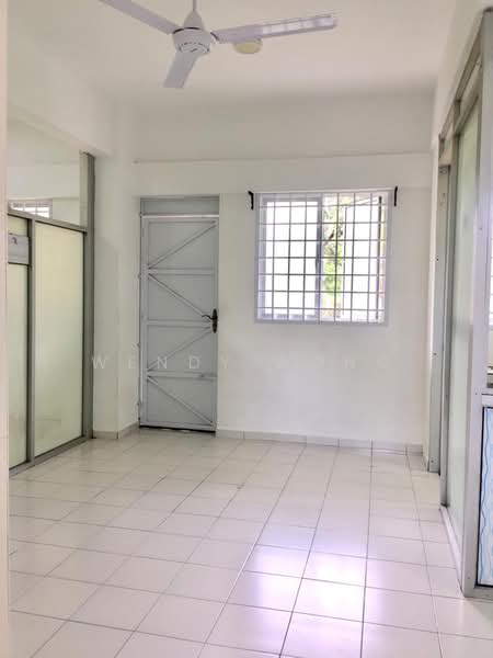 Shop for Sale in Taman Molek (Johor Bahru) - Wendy Wong - Interior - PropertyGuru.com.my