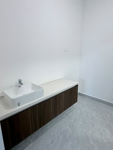 Service Residence for Rent at Altris Residences @ The Quartz WM - Max Chan - Bathroom - PropertyGuru.com.my