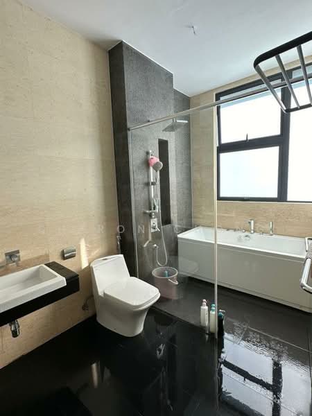 Semi-Detached House for Rent in Horizon Hills (Iskandar Puteri (Nusajaya)) - Sharon Chong - Bathroom - PropertyGuru.com.my