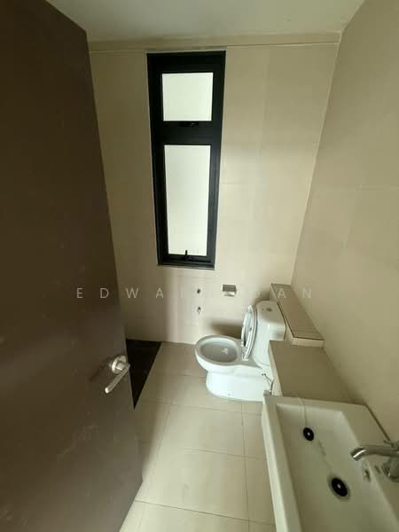 Service Residence for Sale at 8Scape Residence @ Sutera - Edward Gan - Bathroom - PropertyGuru.com.my