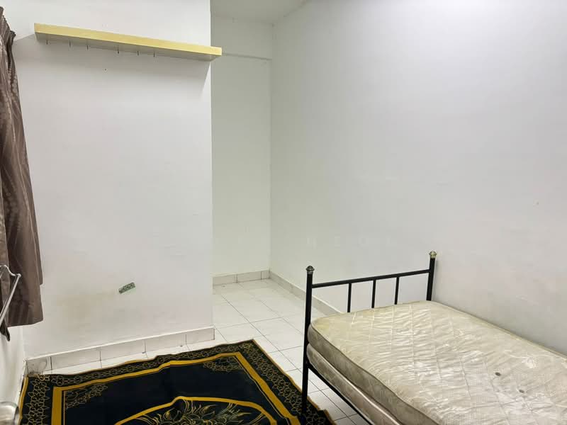 Pangsapuri untuk Disewa di Pangsapuri Mawar - Scott Neoh - Bedroom - PropertyGuru.com.my