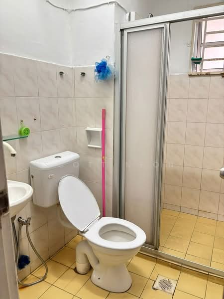 Pangsapuri untuk Disewa di Pangsapuri Mawar - Scott Neoh - Bathroom - PropertyGuru.com.my