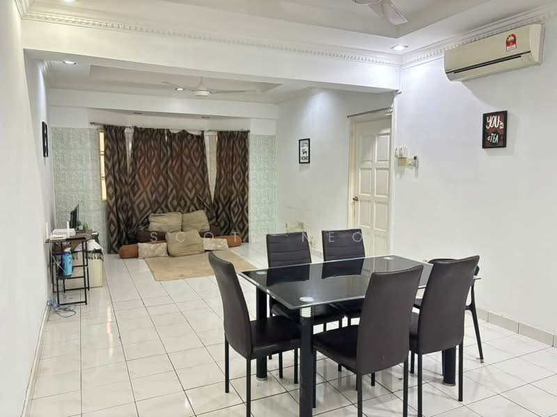 Pangsapuri untuk Disewa di Pangsapuri Mawar - Scott Neoh - Living Room - PropertyGuru.com.my