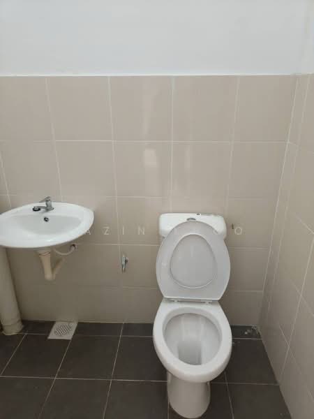 2-storey Terraced House for Sale in Taman Meru (Ipoh) - Qazin Khoo - Bathroom - PropertyGuru.com.my