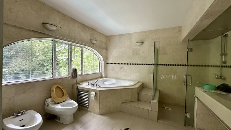Rumah Banglo untuk Dijual di Bangsar (Kuala Lumpur) - Tian Soon Tan - Bathroom - PropertyGuru.com.my