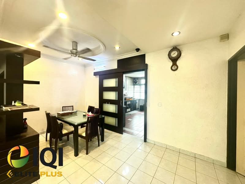 2.5-storey Terraced House for Sale in Taman Sutera (Perai) - Fish Ling - Dining Room - PropertyGuru.com.my
