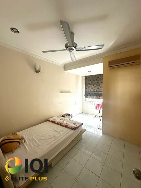2.5-storey Terraced House for Sale in Taman Sutera (Perai) - Fish Ling - Bedroom - PropertyGuru.com.my