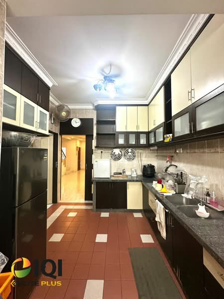2.5-storey Terraced House for Sale in Taman Sutera (Perai) - Fish Ling - Kitchen - PropertyGuru.com.my