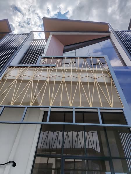 Shop for Rent in Bukit Indah (Iskandar Puteri (Nusajaya)) - Nicole Pua - Exterior - PropertyGuru.com.my