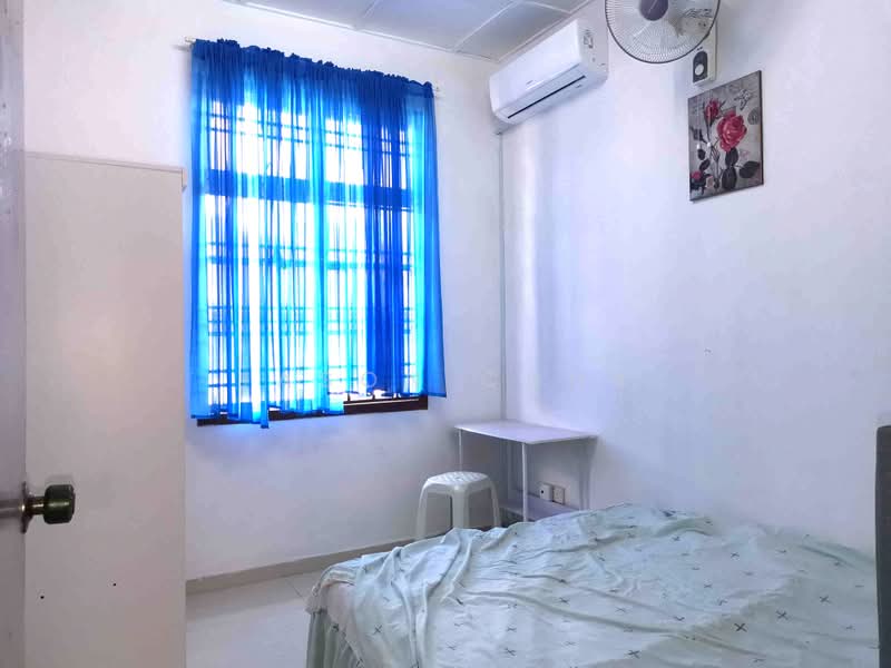 Rumah Teres 2 Tingkat untuk Disewa di Taman Setia Indah (Tebrau) - Jason Chua - Bedroom - PropertyGuru.com.my