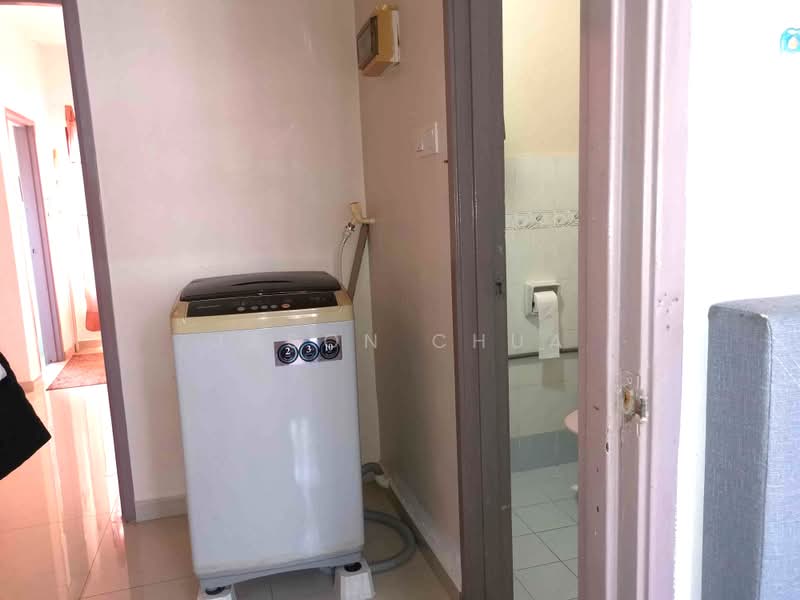 Rumah Teres 2 Tingkat untuk Disewa di Taman Setia Indah (Tebrau) - Jason Chua - Bathroom - PropertyGuru.com.my