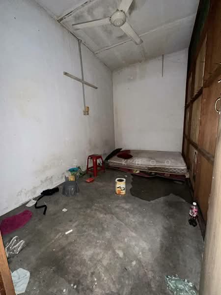 Kedai untuk Disewa di Taman Menglembu Timur (Menglembu) - Qazin Khoo - Bedroom - PropertyGuru.com.my
