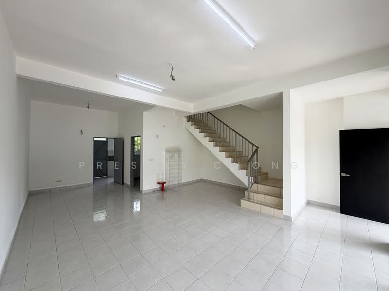 Rumah Teres 2 Tingkat untuk Dijual di Kampar (Perak) - Presley Chong - Living Area - PropertyGuru.com.my