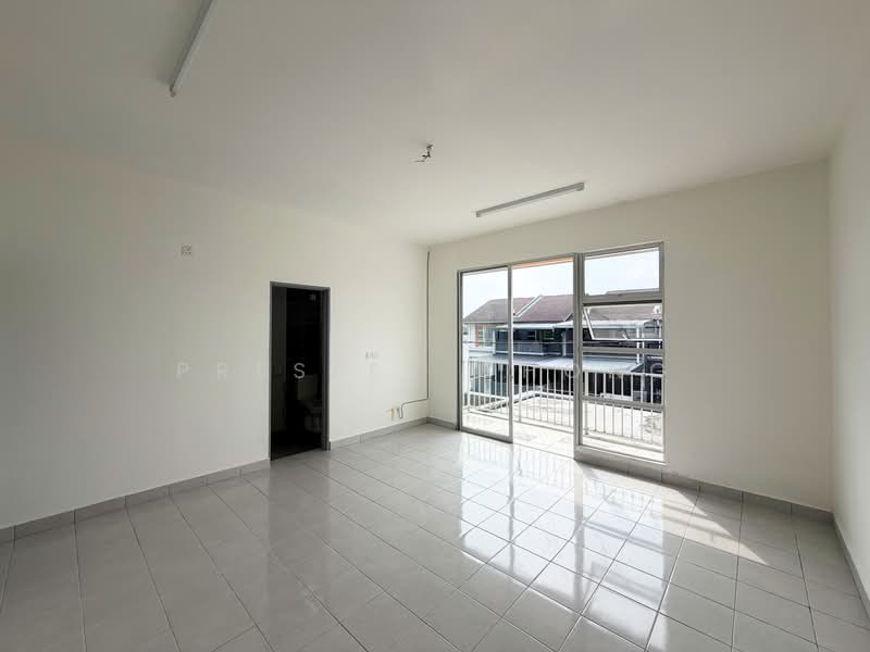 Rumah Teres 2 Tingkat untuk Dijual di Kampar (Perak) - Presley Chong - Master Bedroom - PropertyGuru.com.my