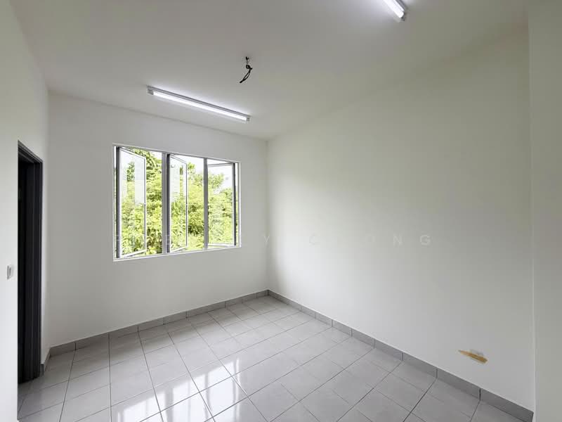 Rumah Teres 2 Tingkat untuk Dijual di Kampar (Perak) - Presley Chong - Bedroom 2 - PropertyGuru.com.my
