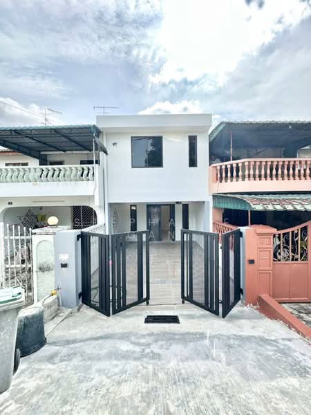 Rumah Teres 2 Tingkat untuk Dijual di Taman Megah Ria (Masai) - Stephanie Gan - Exterior - PropertyGuru.com.my