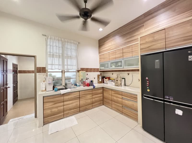 2-storey Terraced House for Sale in Seri Utama Damansara (Kota Damansara) - Esther Lim - Kitchen - PropertyGuru.com.my
