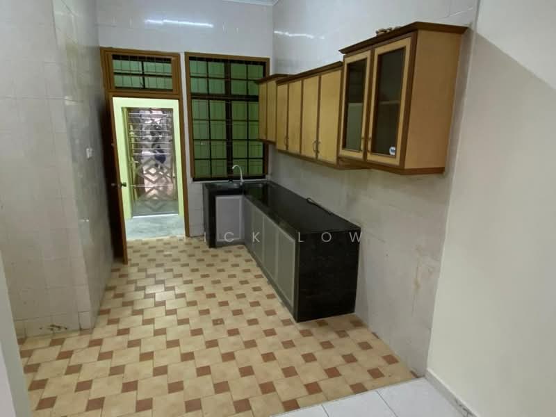 2-storey Terraced House for Rent in Taman Dato' Chellam (Ulu Tiram) - Nick Low - Kitchen - PropertyGuru.com.my
