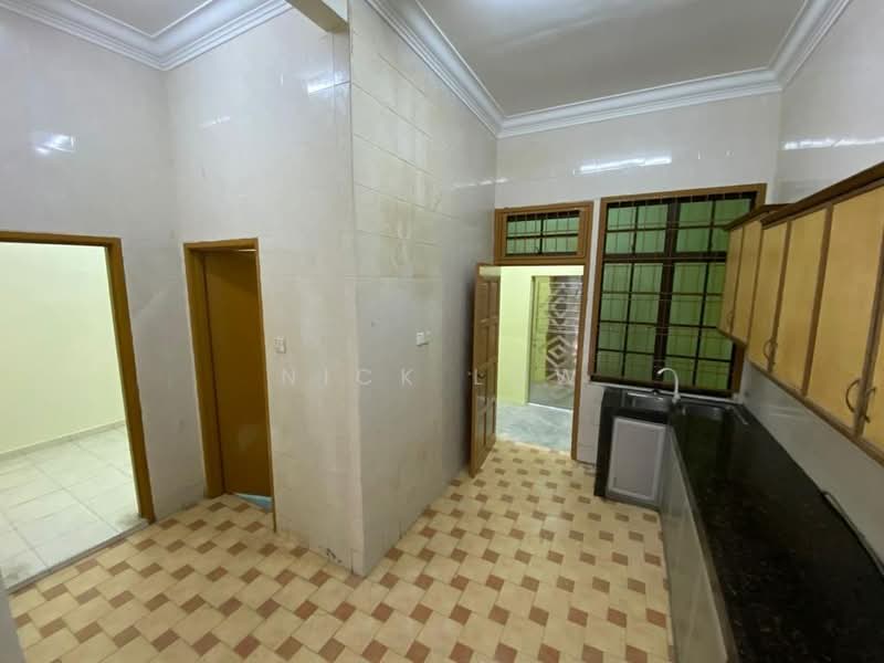 2-storey Terraced House for Rent in Taman Dato' Chellam (Ulu Tiram) - Nick Low - Kitchen - PropertyGuru.com.my