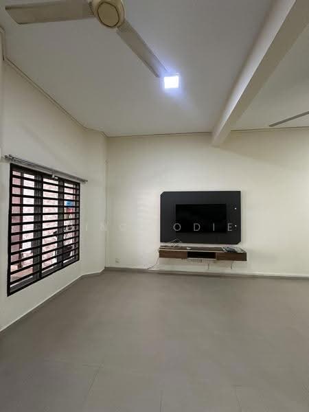2-storey Terraced House for Sale in Seremban (Negeri Sembilan) - Ding Jodie - Living Room - PropertyGuru.com.my
