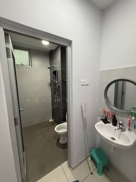 Kondominium untuk Dijual di The Seed Taman Sutera Utama - Hui Hui Lim - Bathroom - PropertyGuru.com.my