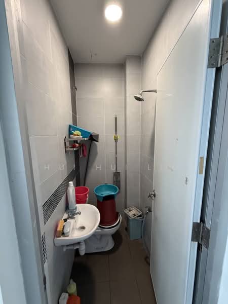 Kondominium untuk Dijual di The Seed Taman Sutera Utama - Hui Hui Lim - Bathroom - PropertyGuru.com.my