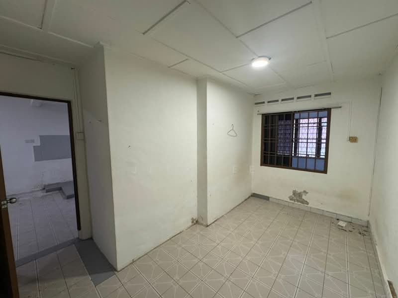 2-storey Terraced House for Rent in Taman Pelangi (Johor Bahru) - Jeff Lee - PropertyGuru.com.my