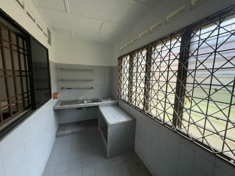 2-storey Terraced House for Rent in Taman Pelangi (Johor Bahru) - Jeff Lee - PropertyGuru.com.my