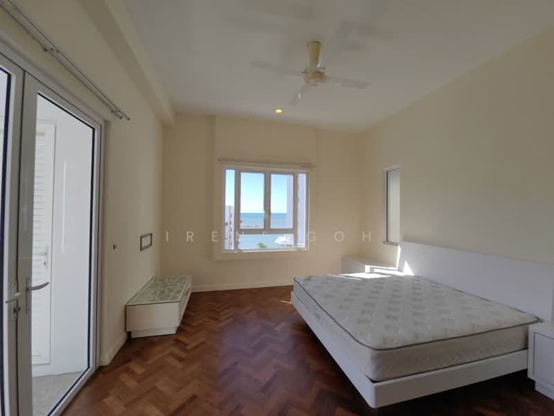 Kondominium untuk Dijual di Quayside Seafront Resort Condominiums - Irene Goh - Bedroom - PropertyGuru.com.my
