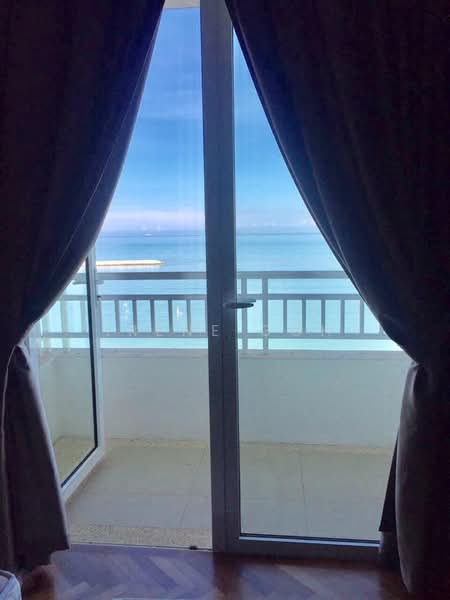 Kondominium untuk Dijual di Quayside Seafront Resort Condominiums - Irene Goh - Balcony - PropertyGuru.com.my