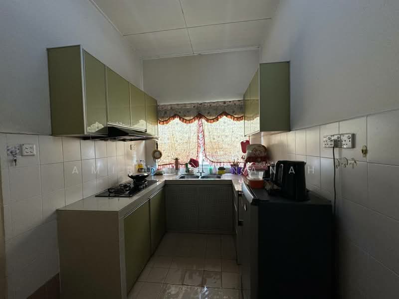 Rumah Teres untuk Dijual di Bandar Putera 2 (Klang) - Amirun Kinanah - Kitchen - PropertyGuru.com.my