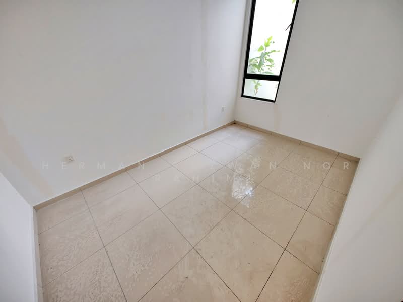 3-storey Terraced House for Sale in Puchong (Selangor) - Herman Sazwan Nor Rahim - Bedroom - PropertyGuru.com.my