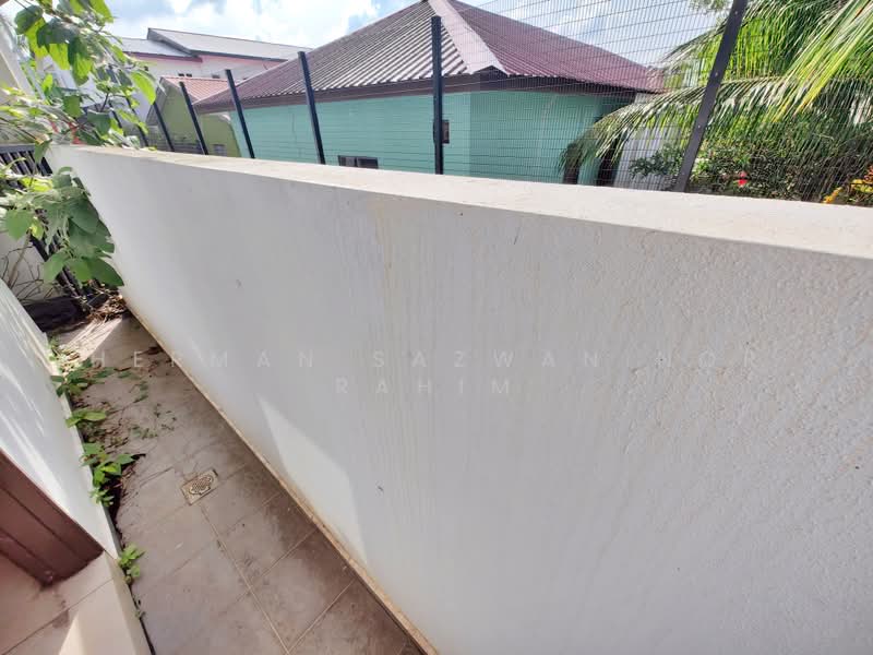 3-storey Terraced House for Sale in Puchong (Selangor) - Herman Sazwan Nor Rahim - Exterior - PropertyGuru.com.my