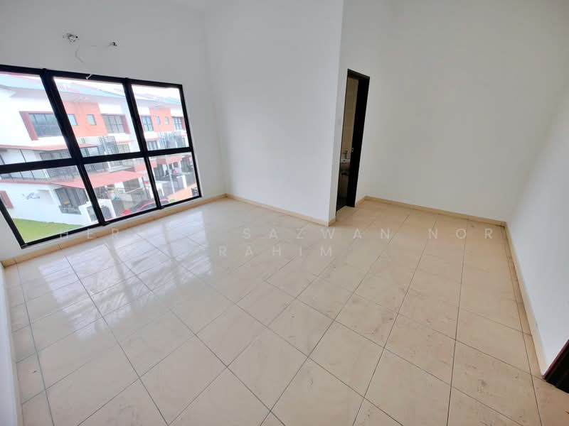 3-storey Terraced House for Sale in Puchong (Selangor) - Herman Sazwan Nor Rahim - Bedroom - PropertyGuru.com.my