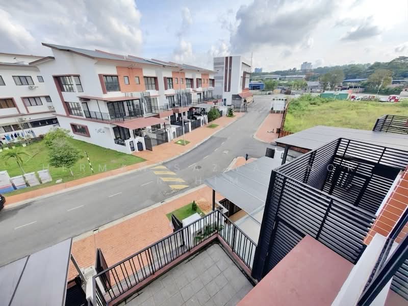 3-storey Terraced House for Sale in Puchong (Selangor) - Herman Sazwan Nor Rahim - Exterior - PropertyGuru.com.my