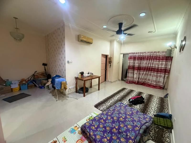 Rumah Teres 1 Tingkat untuk Dijual di Bandar Tasik Puteri (Rawang) - Elwin Mah - Living Room - PropertyGuru.com.my