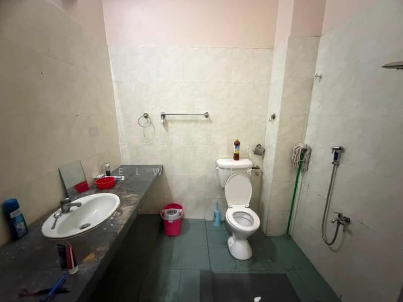Rumah Teres 1 Tingkat untuk Dijual di Bandar Tasik Puteri (Rawang) - Elwin Mah - Bathroom - PropertyGuru.com.my