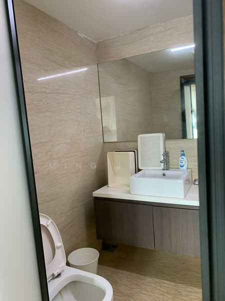 Servis Apartment untuk Disewa di Regalia Residence - Ming Ju Li - Bathroom - PropertyGuru.com.my
