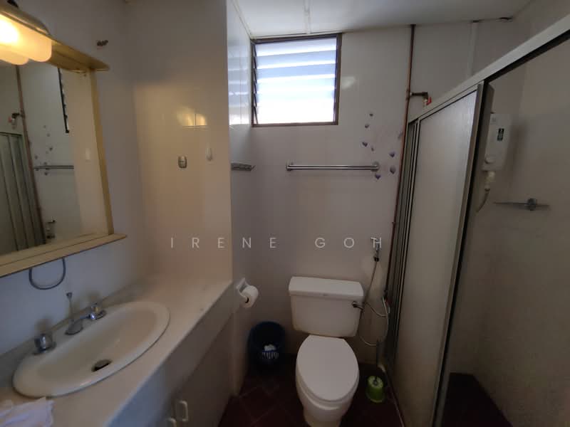 Condominium for Rent at Marina Tower (Ratu Mutiara) - Irene Goh - Bathroom - PropertyGuru.com.my