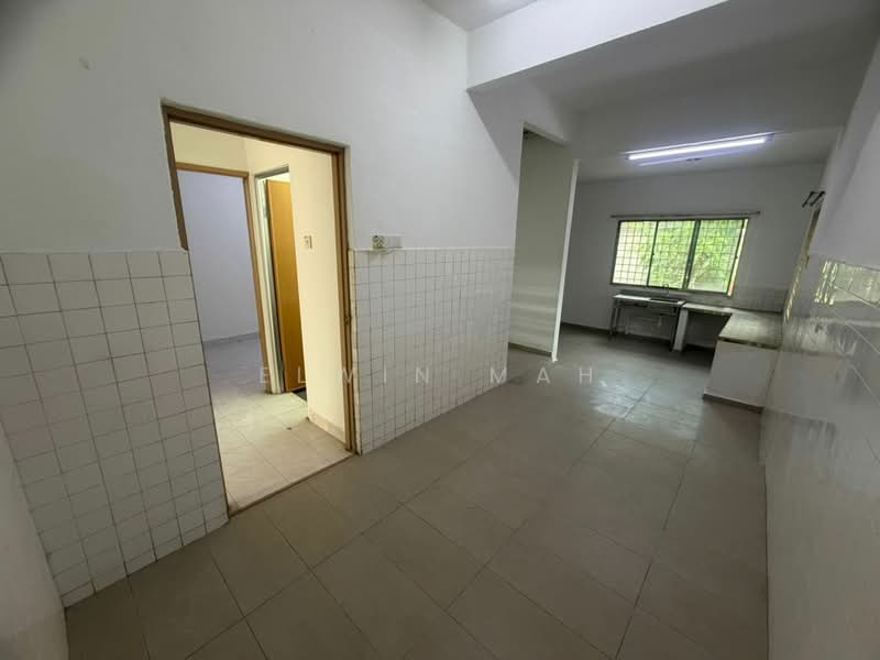 Rumah Teres 2 Tingkat untuk Dijual di Rawang (Selangor) - Elwin Mah - Kitchen - PropertyGuru.com.my