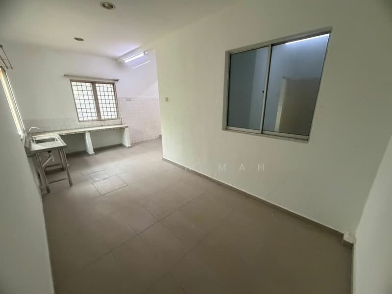 Rumah Teres 2 Tingkat untuk Dijual di Rawang (Selangor) - Elwin Mah - Kitchen - PropertyGuru.com.my