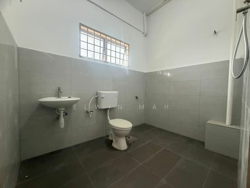 Rumah Teres 2 Tingkat untuk Dijual di Rawang (Selangor) - Elwin Mah - Bathroom - PropertyGuru.com.my