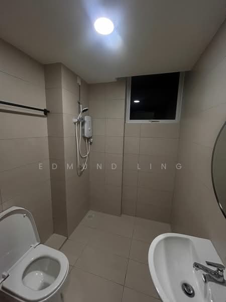Servis Apartment untuk Disewa di Vista Tiara (MBW Bay) - Edmund Ling - Bathroom - PropertyGuru.com.my