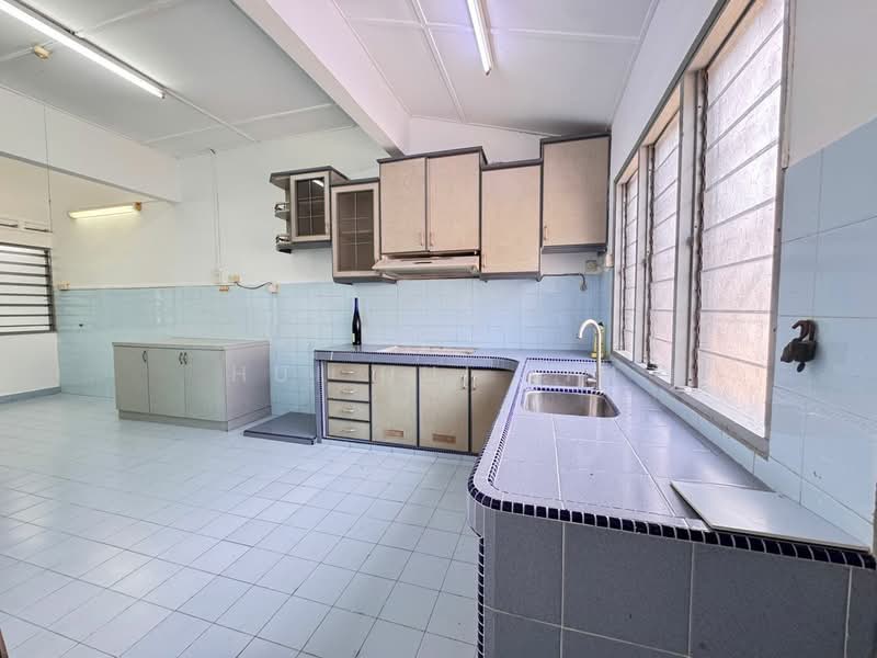 Rumah Teres 1 Tingkat untuk Dijual di Taman Johor Jaya (Johor Bahru) - Hui Hui Lim - Kitchen - PropertyGuru.com.my
